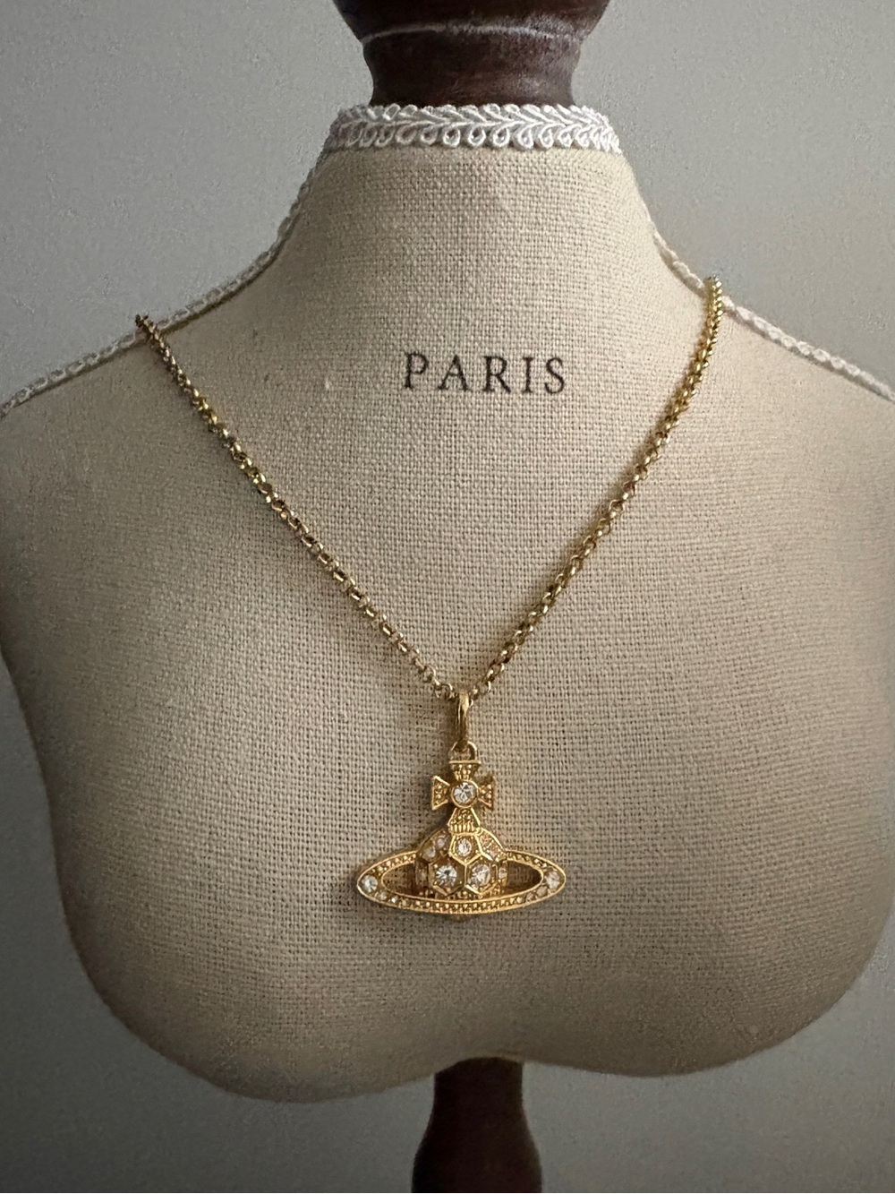 moving sale 💕 - gold planet necklace